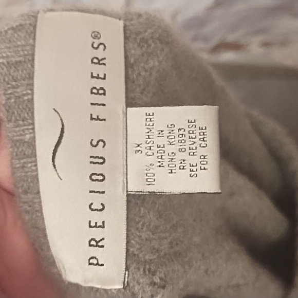 Precious Fibers 💯 Cashmere grey  long dolman sleeve sweater - Picture 6 of 7